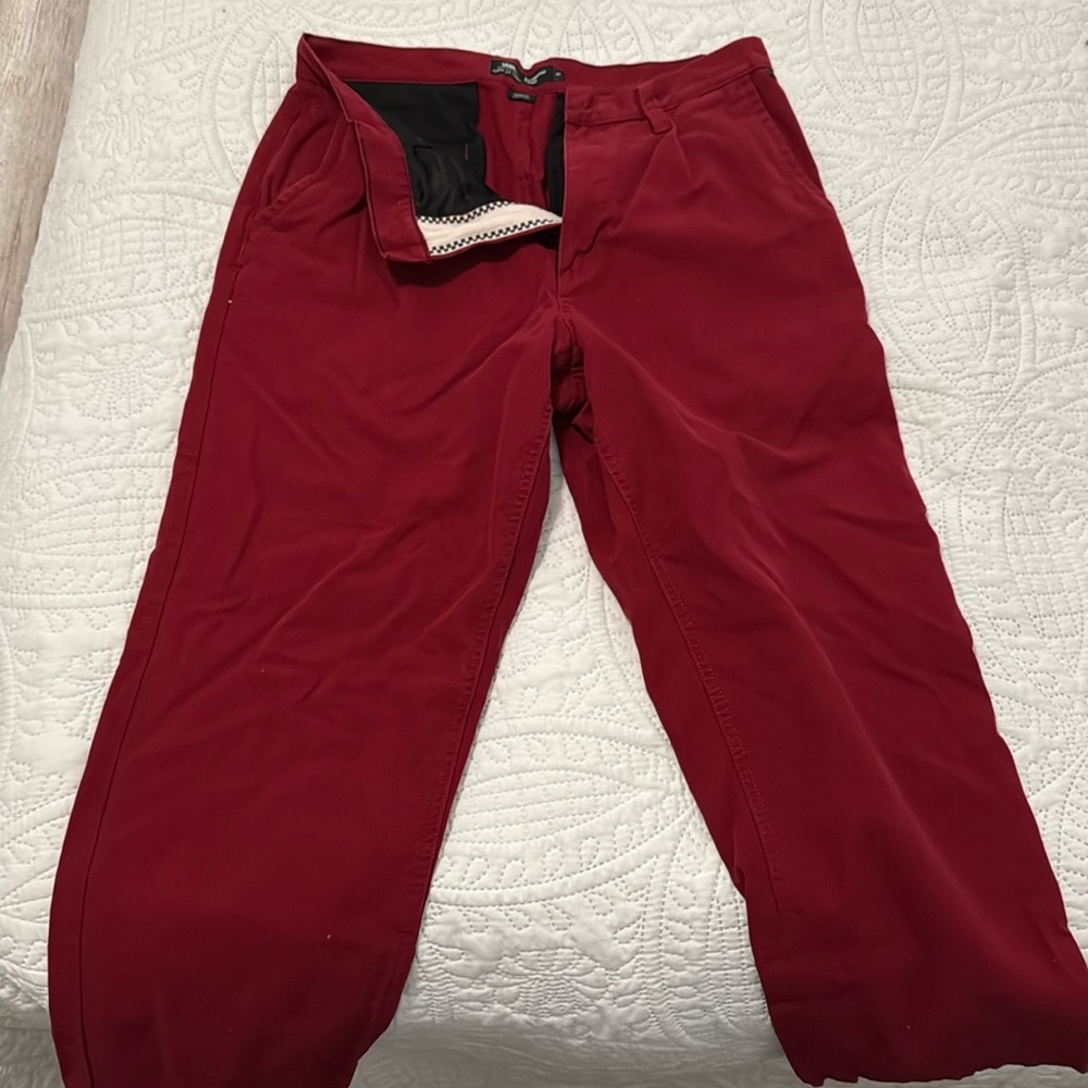 Vans Authentic Chino. Size 31. Loose fit.